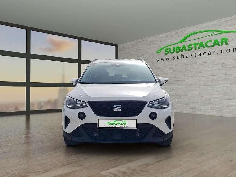 Usado Seat Arona Style 110 CV (80 kW) 2021 Blanco SUV