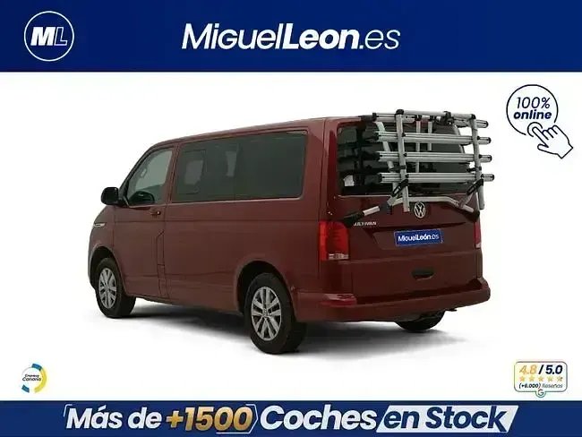 Usado VW Multivan 110 CV (80 kW) 2021 Rojo Monovolumen