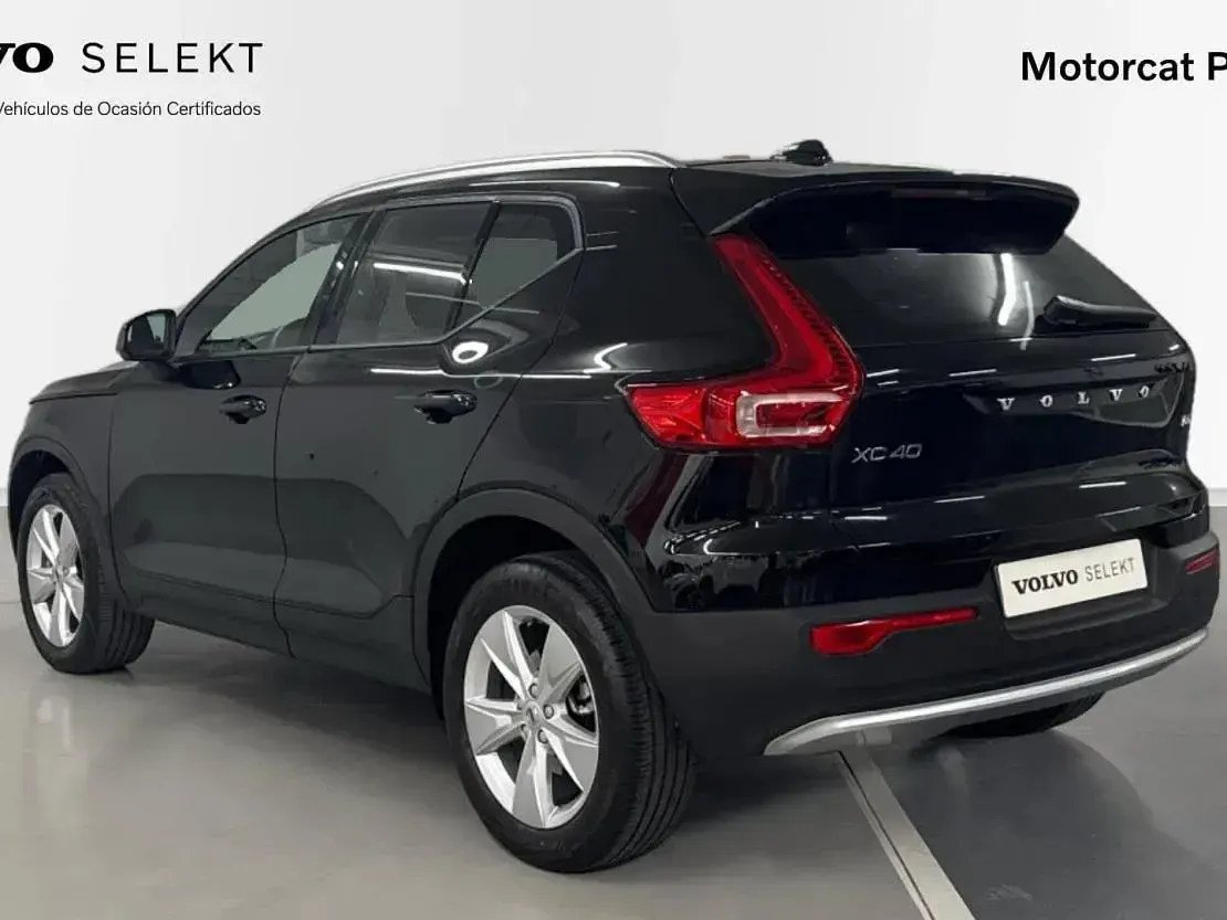 Usado Volvo XC40 Core 163 HP (119 kW) 2024 Preto SUV