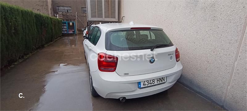 Begagnad BMW 118 143 HK (105 kW) 2013 Vit Halvkombi