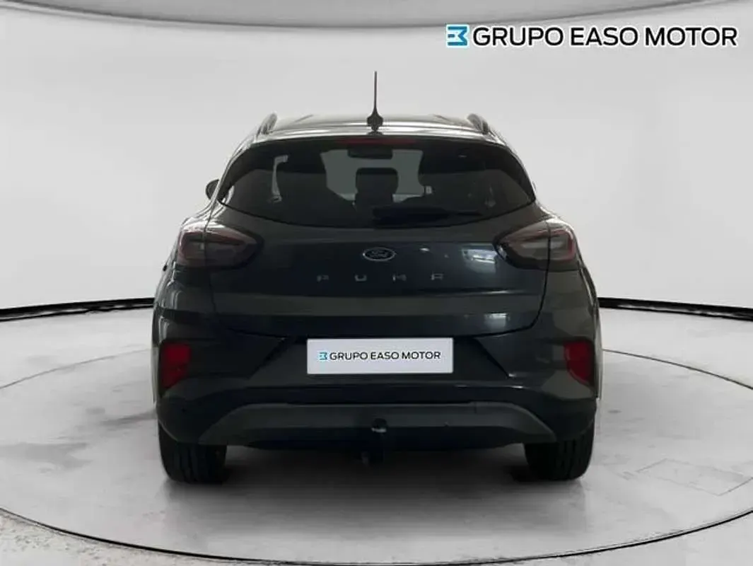 Usado Ford Puma Titanium 125 CV (91 kW) 2023 Gris SUV