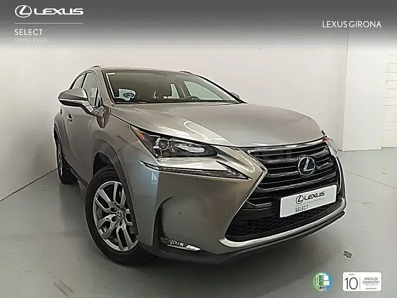 Usado Lexus NX300h Executive Line 197 CV (144 kW) 2014 Gris / plata SUV