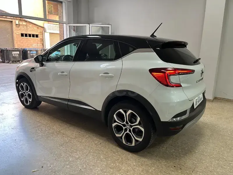 Usado Renault Captur 140 CV (102 kW) 2022 Blanco SUV