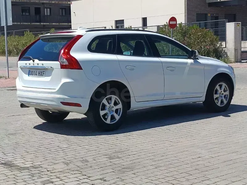Usado Volvo XC60 Kinetic 136 CV (100 kW) 2014 Blanco SUV