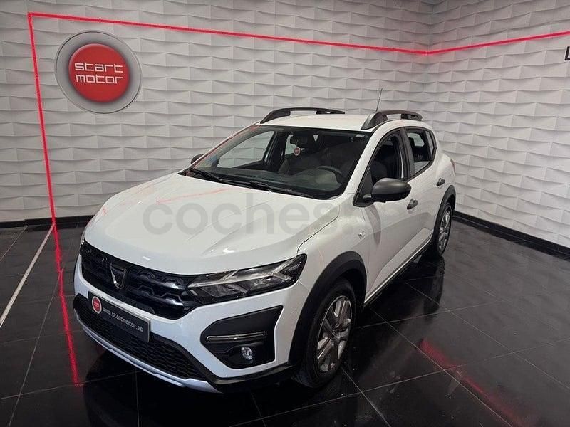 Usado Dacia Sandero Essentiel 100 CV (73 kW) 2021 Blanco Berlina