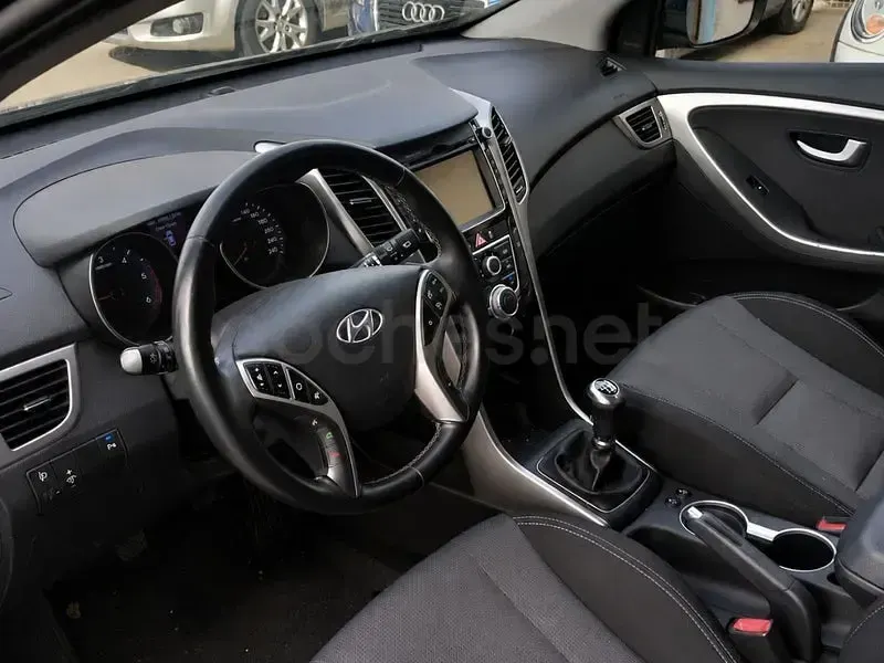 Usado Hyundai i30 Blackline 110 CV (80 kW) 2015 Negro Familiar