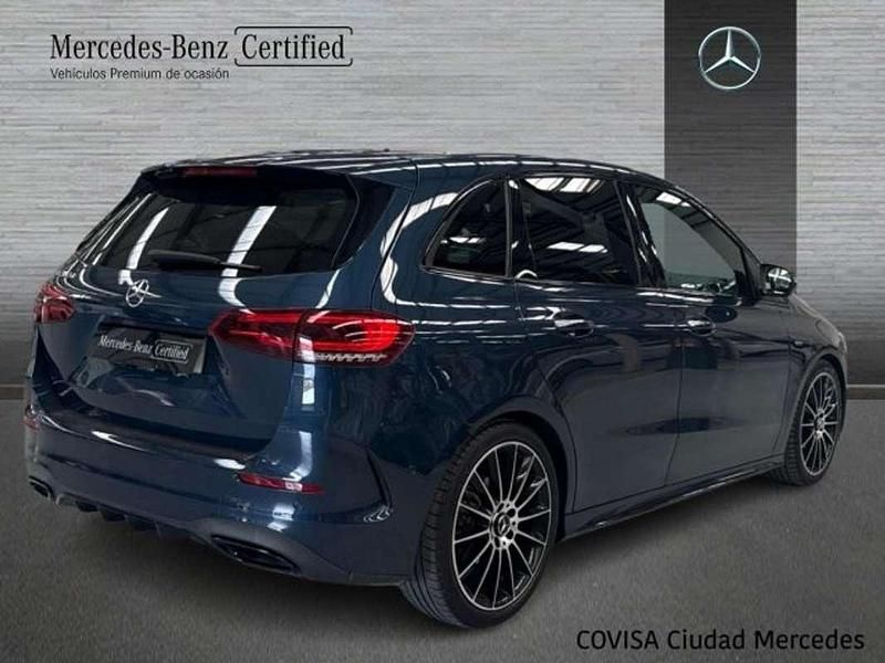 Usado Mercedes B200 AMG line 150 CV (110 kW) 2021 Monovolumen
