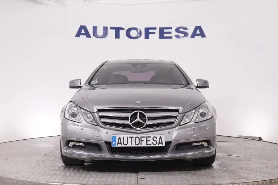 Usado Mercedes E350 231 CV (169 kW) 2010 Gris Coupe