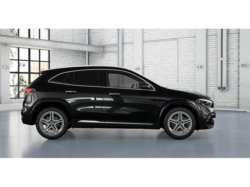 Nuevo Mercedes GLA200 150 CV (110 kW) 2025 Negro cosmos SUV