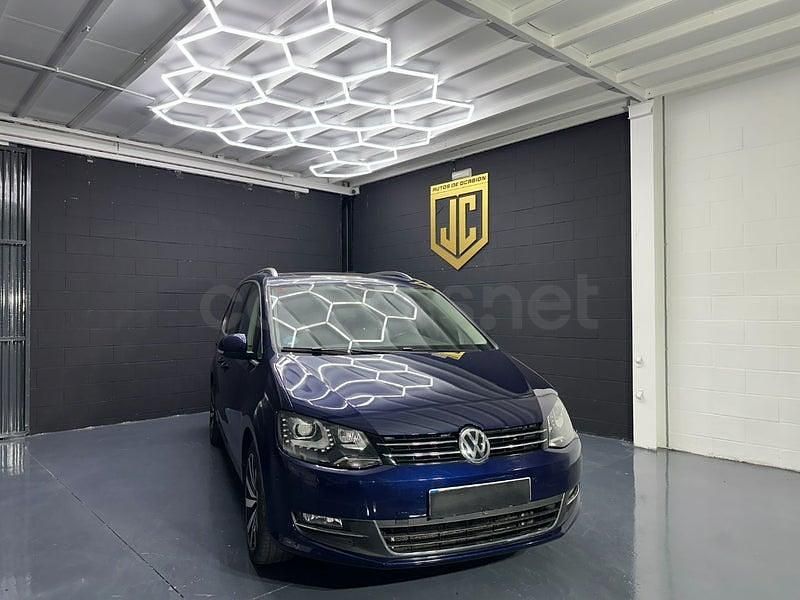 Usado VW Sharan Sportline 177 CV (130 kW) 2020 Azul Monovolumen