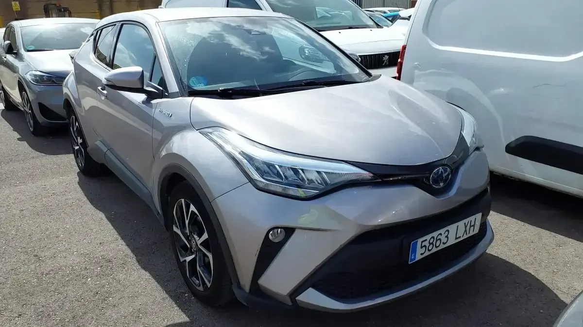 Usado Toyota C-HR Advance 122 CV (89 kW) 2022 Gris SUV
