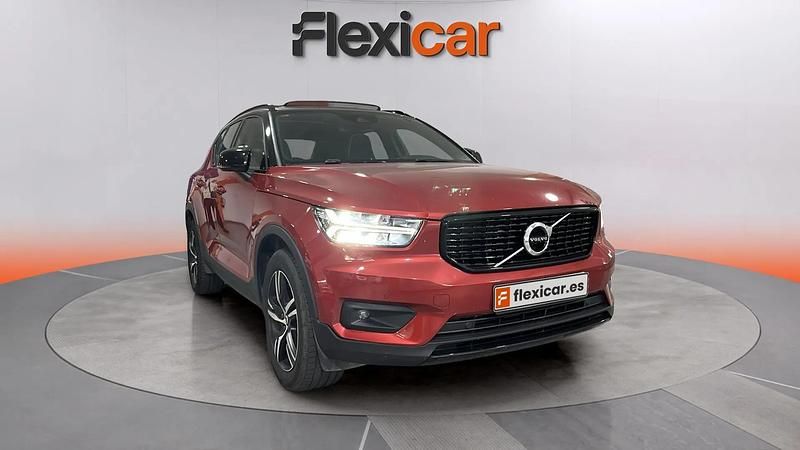 Usado Volvo XC40 Inscription 129 CV (94 kW) 2020 Rojo SUV