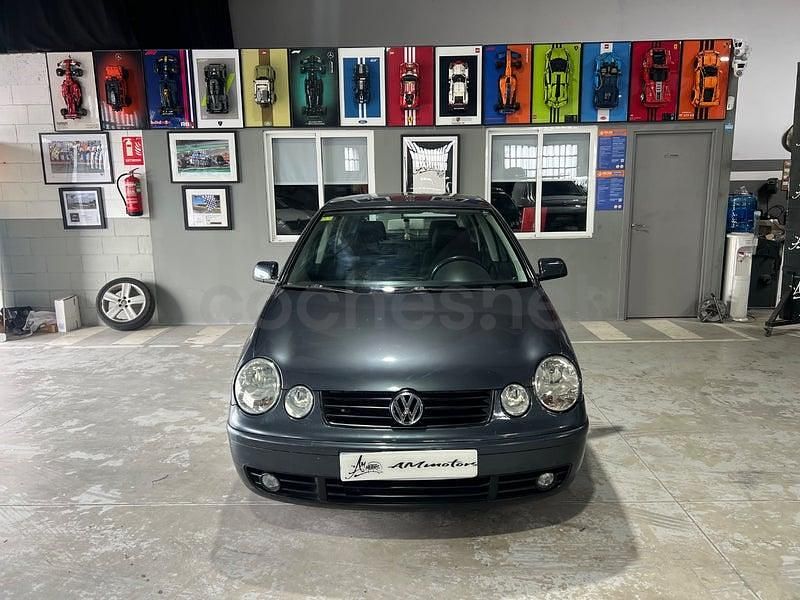 Usado VW Polo Trendline 75 CV (55 kW) 2002 Negro Berlina