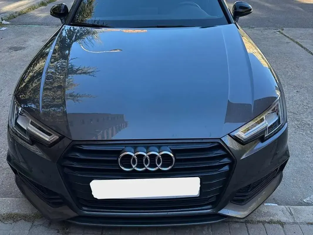 Usado Audi A4 S-Line 190 CV (139 kW) 2018 Gris Familiar