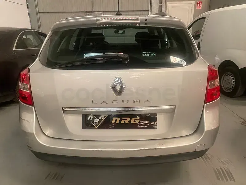 Usado Renault Laguna III Authentique 130 CV (95 kW) 2009 Gris / plata Familiar