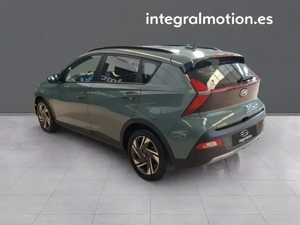 Usado Hyundai Bayon 84 CV (61 kW) 2023 Verde SUV