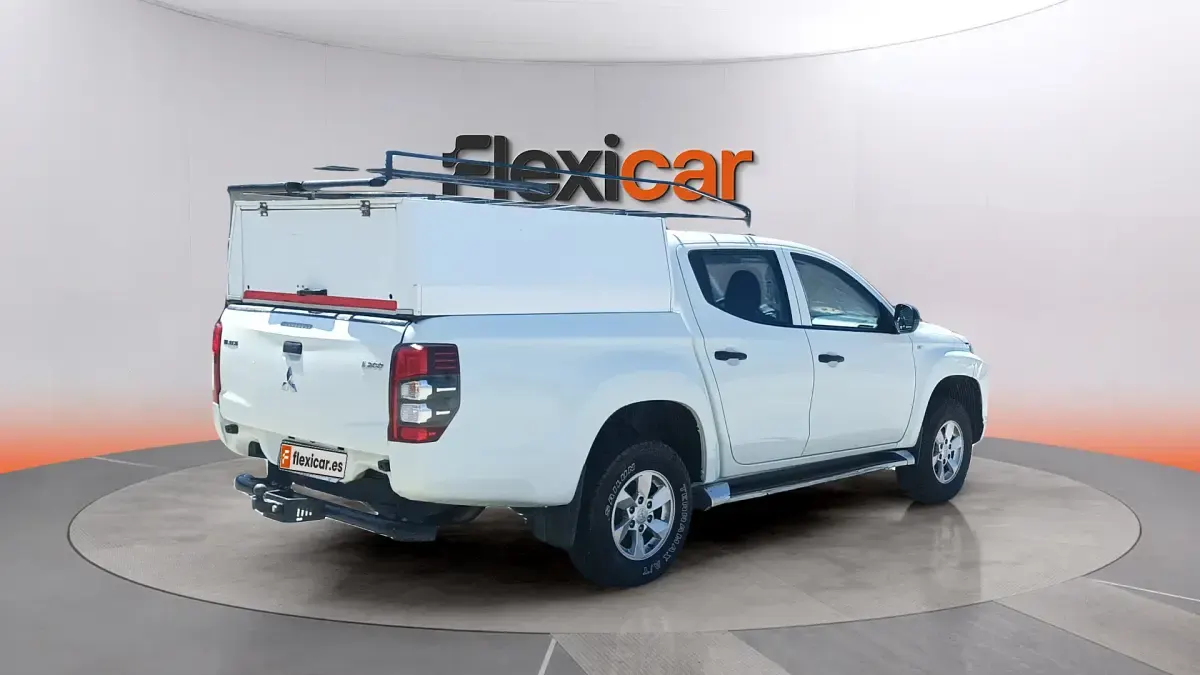 Usado Mitsubishi L200 150 CV (110 kW) 2021 Blanco Pickup/Camioneta