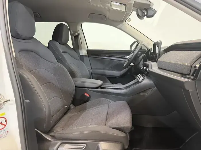 Usado Skoda Kodiaq Selection 150 CV (110 kW) 2025 Blanco SUV