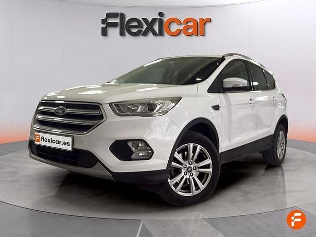 Usado Ford Kuga Trend 120 CV (88 kW) 2019 Blanco SUV