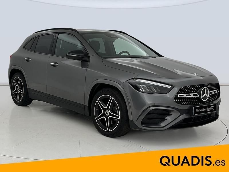 Usado Mercedes GLA200 150 CV (110 kW) 2025 Gris SUV