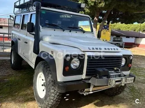 Usado Land Rover Defender 122 CV (89 kW) 2007 Blanco Familiar