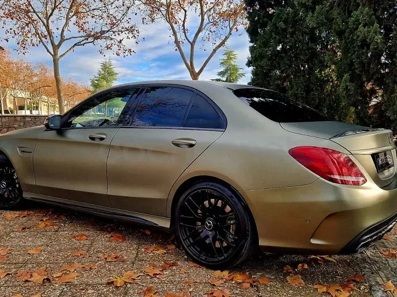 Usado Mercedes C63 AMG 476 CV (350 kW) 2017 Verde Berlina