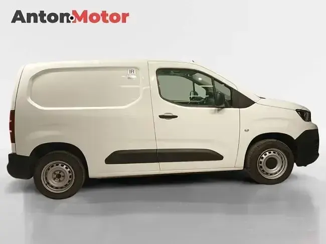 Usado Peugeot Partner 98 CV (72 kW) 2021 Blanco Monovolumen