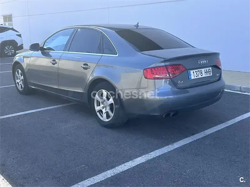 Usado Audi A4 143 CV (105 kW) 2011 Marrón Berlina
