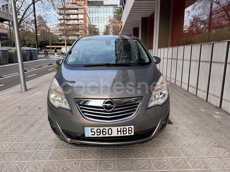 Usado Opel Meriva Enjoy 110 CV (80 kW) 2010 Marrón Monovolumen
