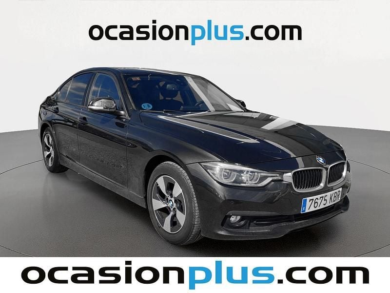 Usado BMW 320 Efficient Dynamics 163 CV (119 kW) 2017 Gris Berlina
