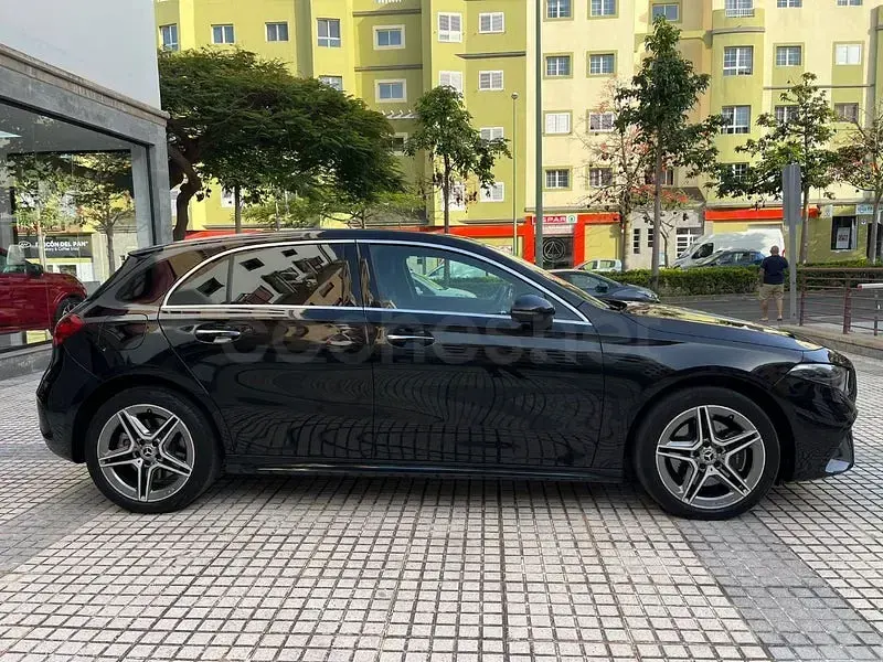 Usado Mercedes A250 218 CV (160 kW) 2024 Negro Berlina