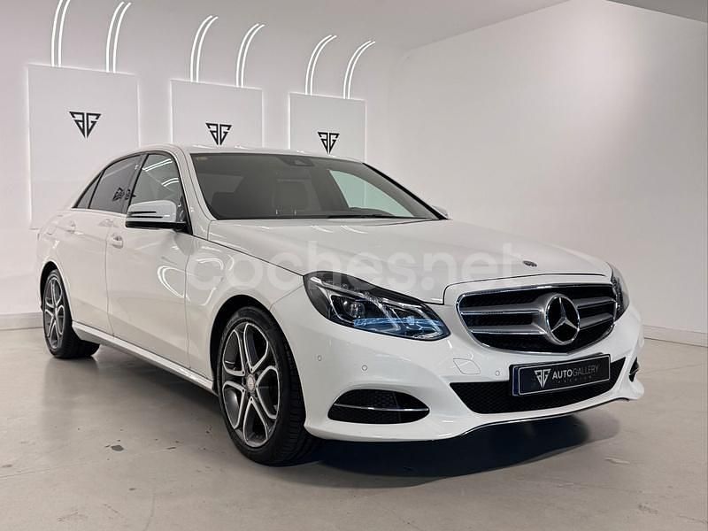 Usado Mercedes E220 Avantgarde 170 CV (125 kW) 2015 Blanco Berlina