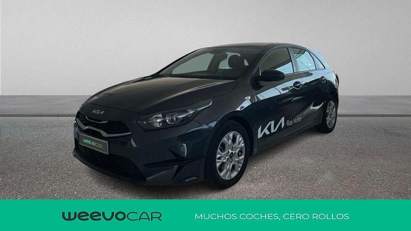 Gris Usado 2023 Kia Ceed Utilitario | 21.990 € (Caro) - Imagen 1/4