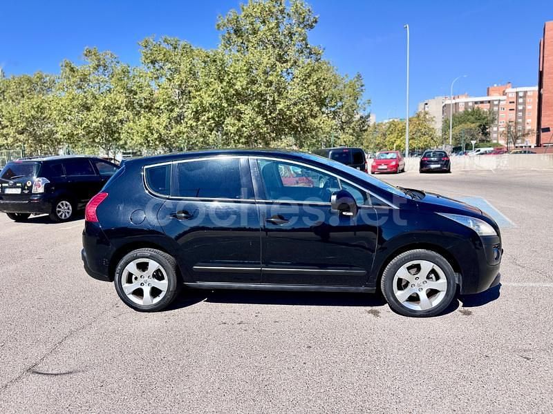 Negro Usado 2012 Peugeot 3008 Style Berlina | 3999 € (Buen precio) - Imagen 1/4