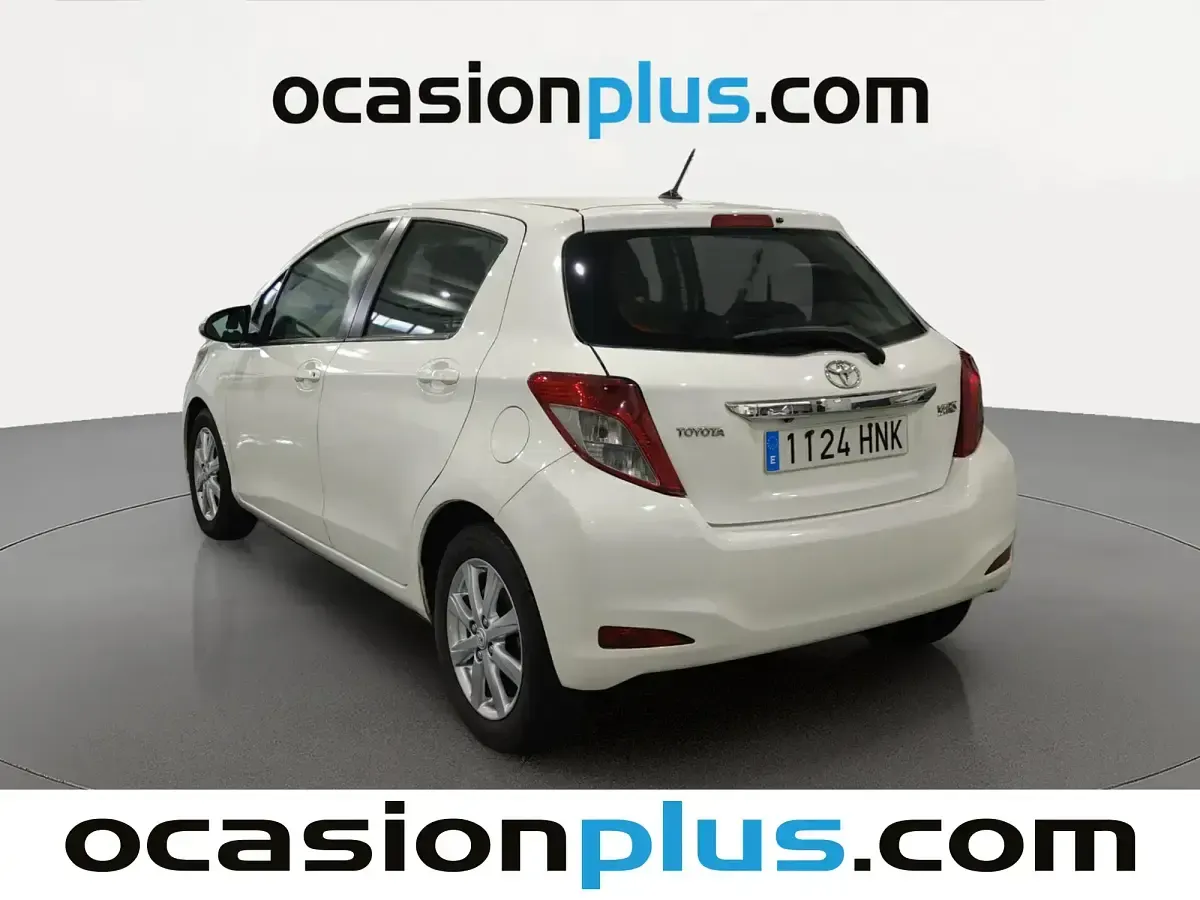 Usado Toyota Yaris Active 90 CV (66 kW) 2012 Blanco Utilitario