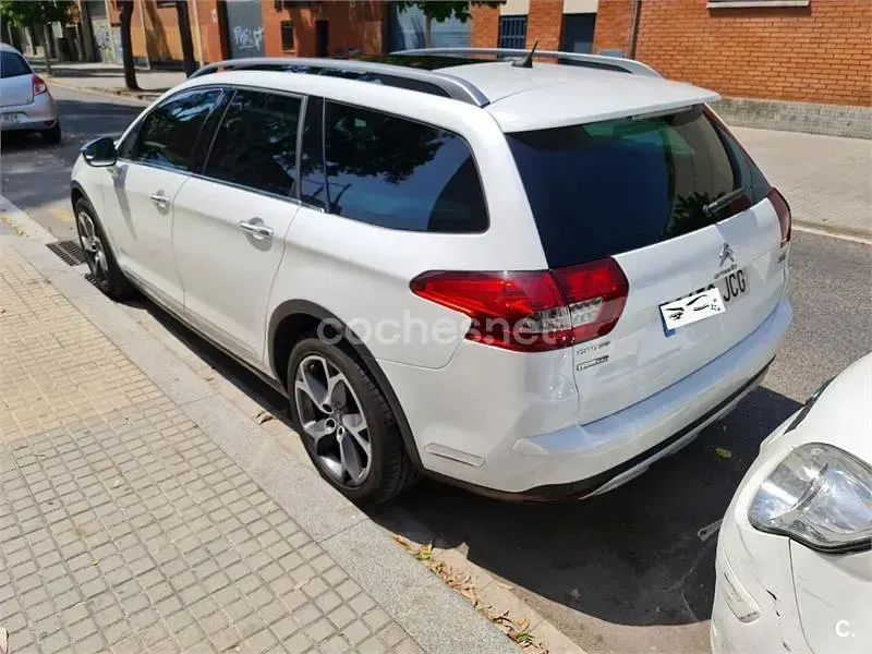 Usado Citroën C5 163 CV (119 kW) 2015 Blanco Familiar