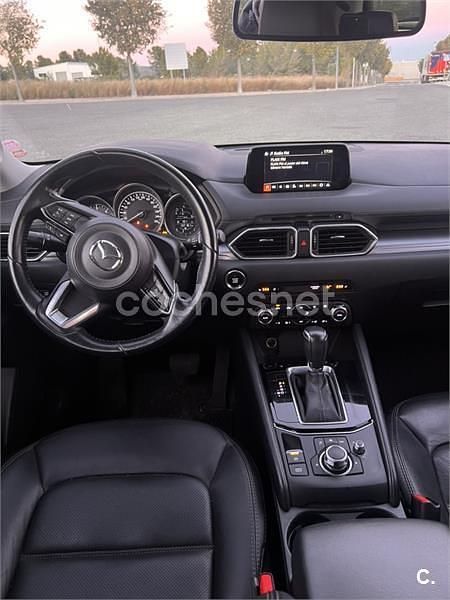 Usado Mazda CX-5 Luxury 150 CV (110 kW) 2017 Gris / plata SUV