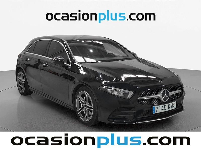 Usado Mercedes A180 AMG 116 CV (85 kW) 2019 Negro Utilitario
