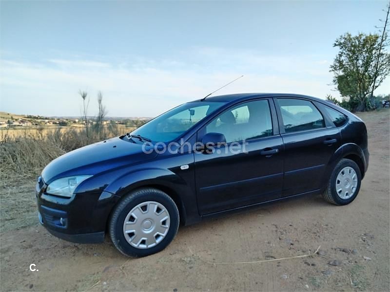 Negro Usado 2005 Ford Focus Ghia Berlina | 2350 € (Precio justo) - Imagen 1/4