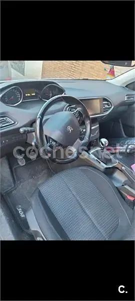 Usado Peugeot 308 SW Allure 120 CV (88 kW) 2017 Blanco Familiar