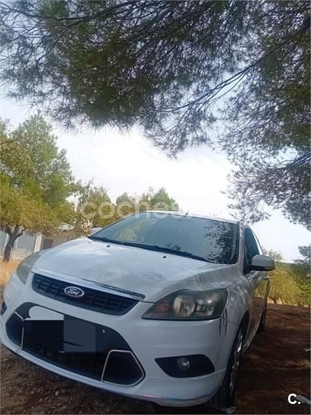 Blanco Usado 2009 Ford Focus Trend Berlina | 3300 € (Buen precio) - Imagen 1/4