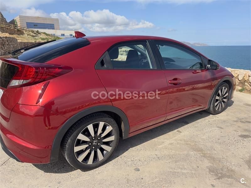 Usado Honda Civic Sport 142 CV (104 kW) 2015 Granate Berlina