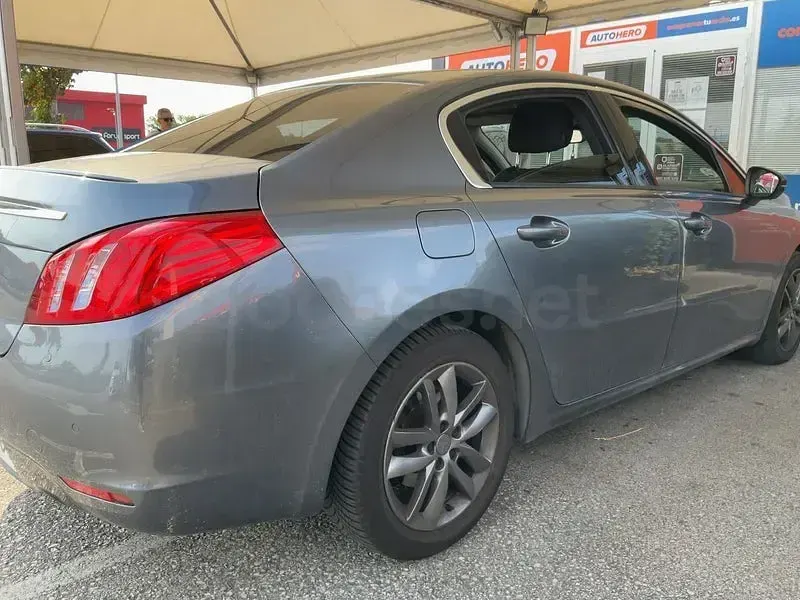 Usado Peugeot 508 Access 112 CV (82 kW) 2011 Gris / plata Berlina