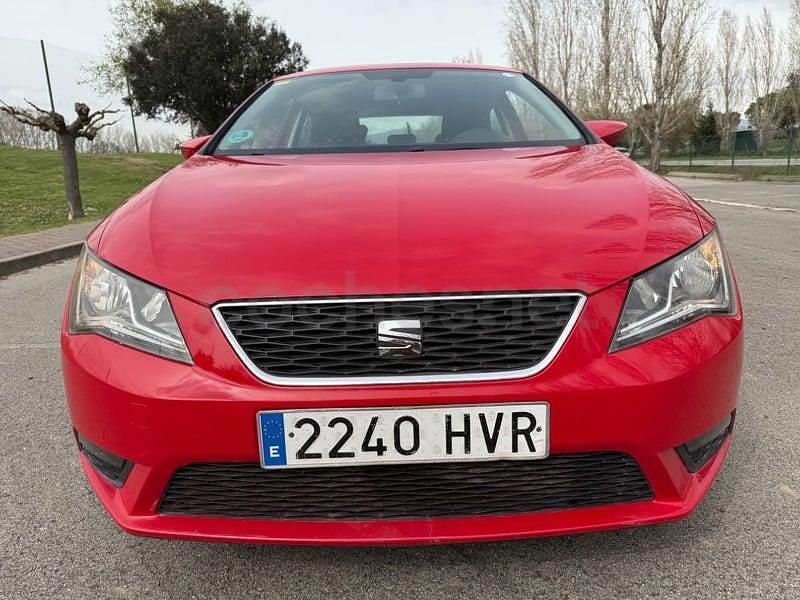 Usado Seat Leon Style 140 CV (102 kW) 2014 Rojo Berlina