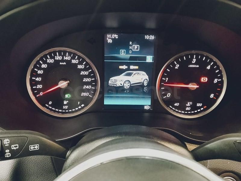 Usado Mercedes GLC220 194 CV (142 kW) 2021 Gris / plata SUV