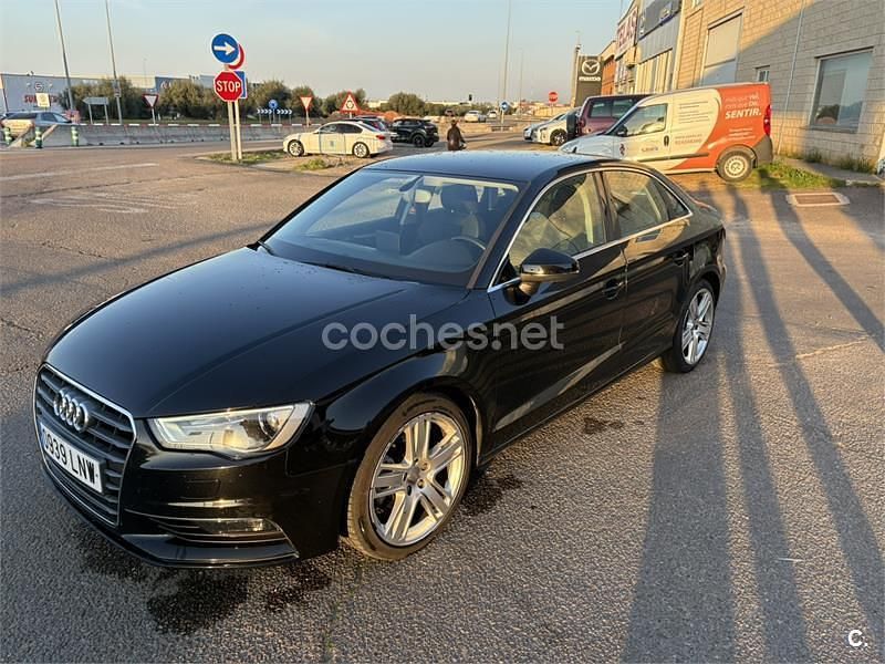 Usado Audi A3 S-Line 150 HP (110 kW) 2015 Preto Sedan