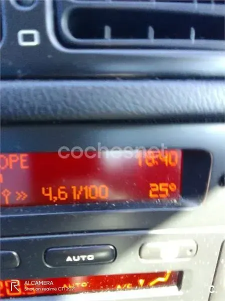 Usado Peugeot 406 90 CV (66 kW) 2003 Azul Berlina