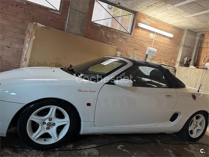 Usado MG F 145 CV (106 kW) 1999 Blanco Descapotable
