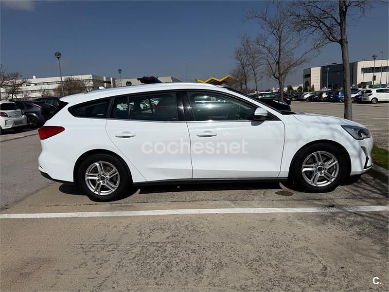 Usado Ford Focus Trend 125 CV (91 kW) 2019 Blanco Familiar