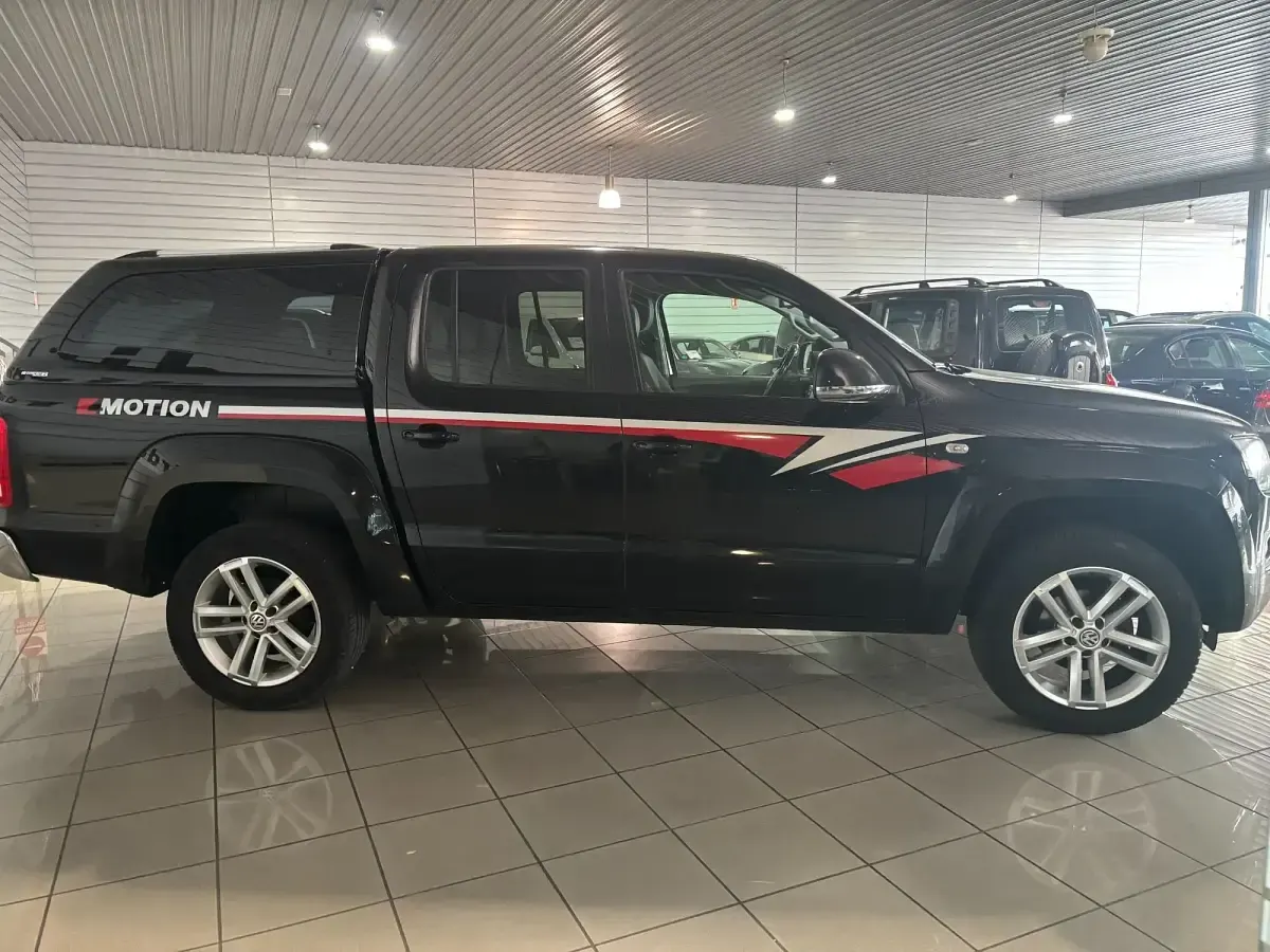 Usado VW Amarok 140 CV (102 kW) 2013 Negro Pickup/Camioneta